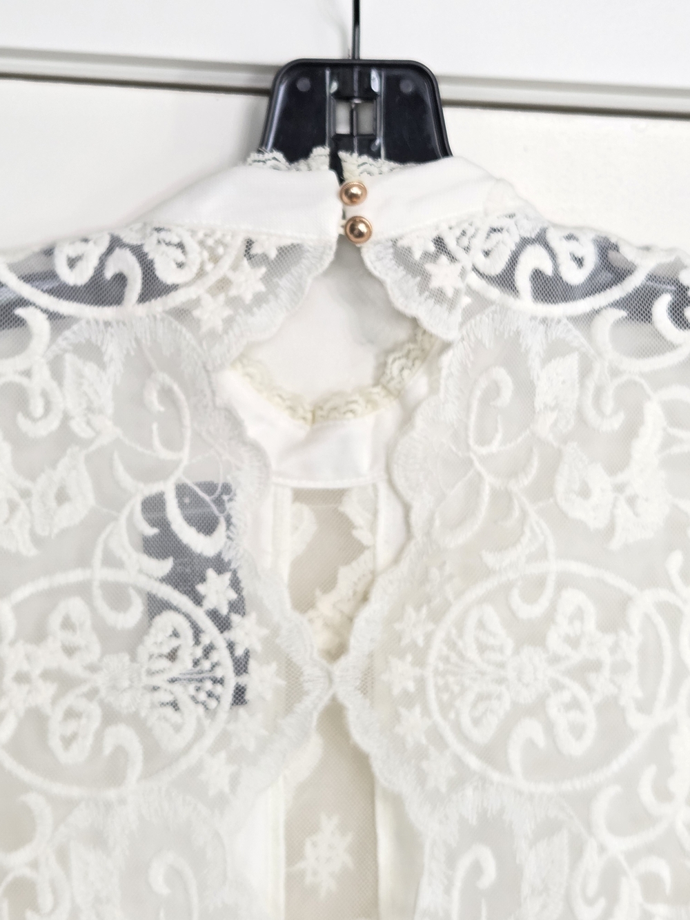Forever 21 White Lace Long-Sleeve Keyhole Back Dress - Picture 9 of 10